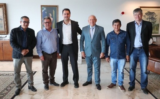 Prefeito Ferrari esteve reunido com Governador Ratinho Junior
