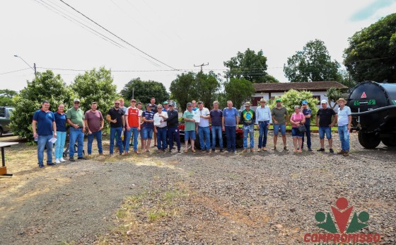 Produtores da região do Portão Ocoí são beneficiados com Implementos