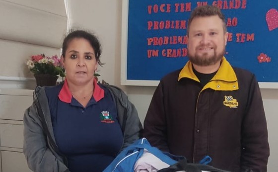 Provopar de Missal recebe doação de agasalhos arrecadados em campanha organizada pelo Grupo TJAQROLA
