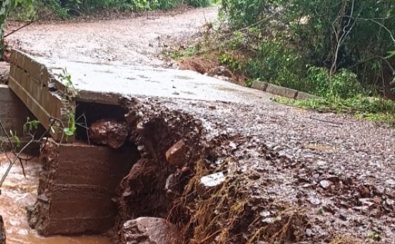 Ramilândia: equipes da administração municipal buscam soluções para estragos causados pelas chuvas