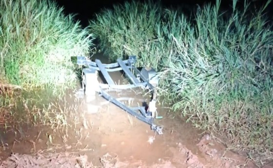 Reboque da Moto Aquática furtada em Itaipulândia é encontrado às margens do lago  em Lindamar
