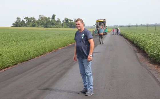 Recape asfáltico na rodovia que liga Missal ao Terminal Turístico