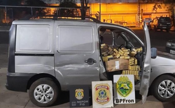 Santa Helena: BPFRON e Polícia Federal apreendem carro carregado com cigarros contrabandeados