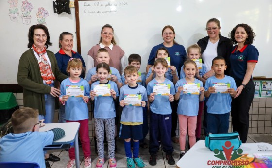 Secretaria de Educação reconhece Protagonismo dos Alunos Leitores com entrega de Certificados