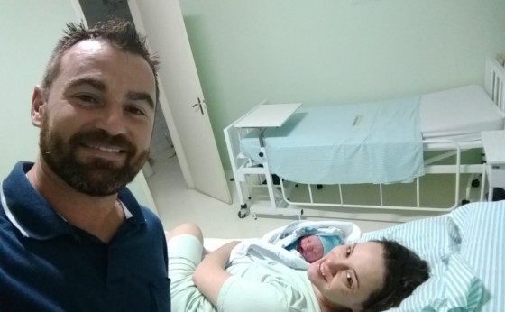 Sem tempo de chegar ao hospital, Bombeiro  faz parto do próprio filho em casa em Itaipulândia