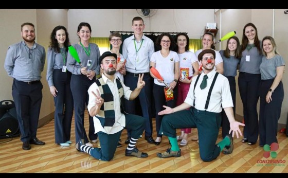 Teatro Poupedi apresentou Circo dos Sonhos para alunos da Rede Municipal em Missal