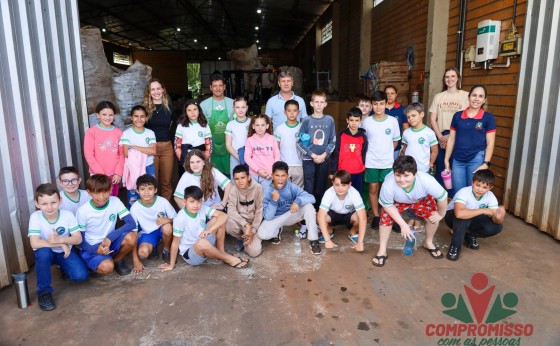 Turmas do 5º ano da Rede Municipal de Educação visitam Acamis e Aterro Sanitário em Missal