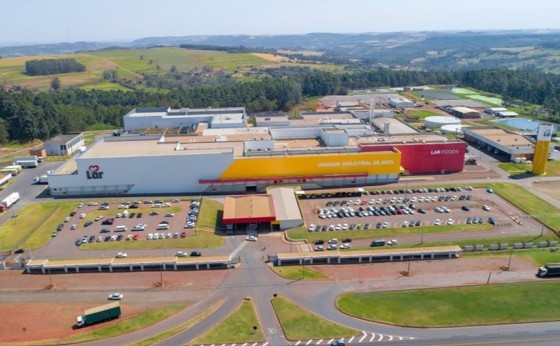 Unidade Industrial de Aves em Matelândia está com vagas para Auxiliar de Linha de Produção