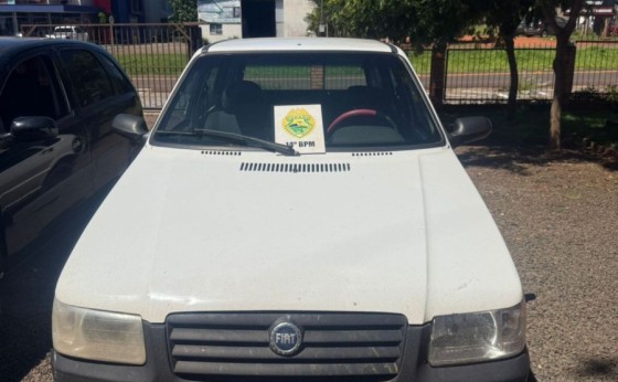 Veículo é apreendido por irregularidades durante fiscalização em Itaipulândia